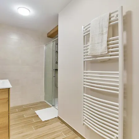 Holiday home Le Sequoia De Saint Martin - Maison Spacieuse Seyches