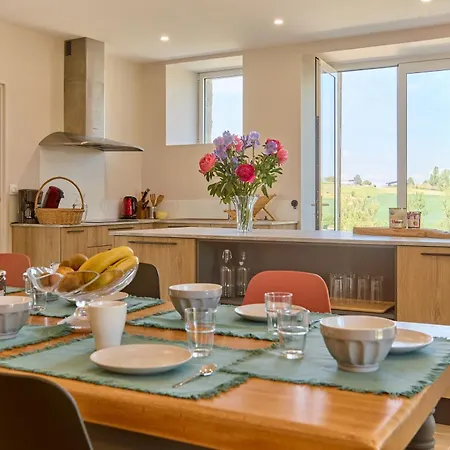 Holiday home Le Sequoia De Saint Martin - Maison Spacieuse Seyches